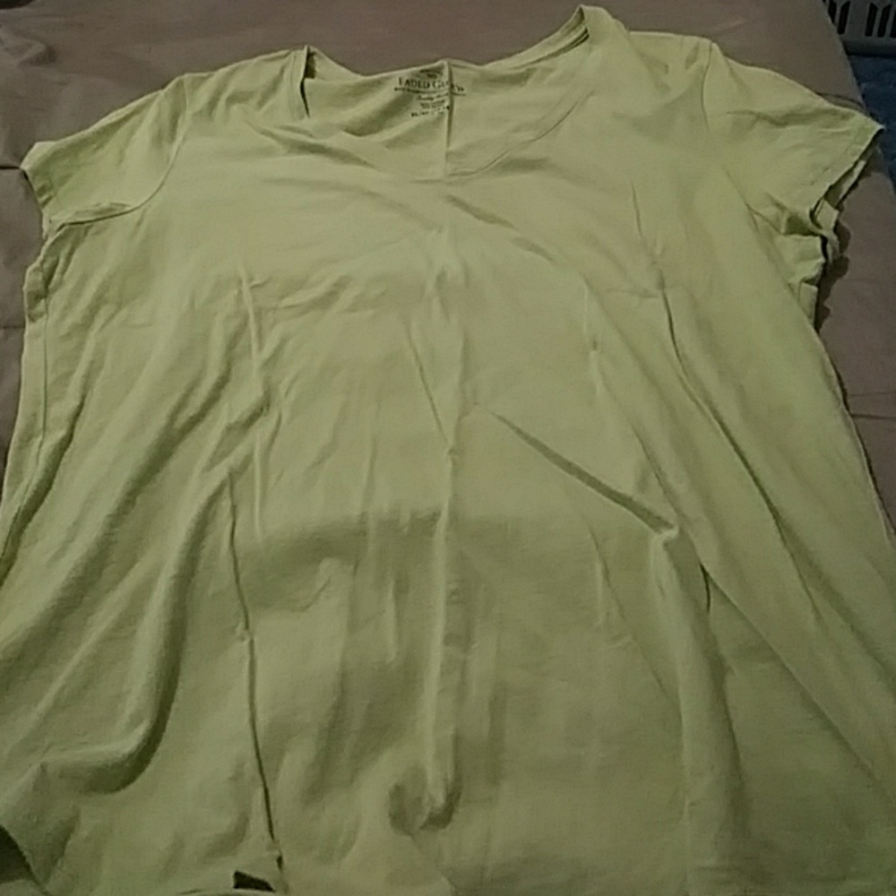Short sleeve tee